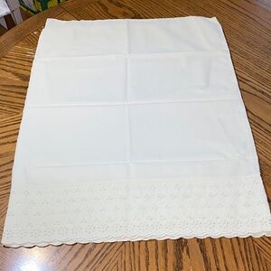 Cream Eyelet Lace 2 pillowcases            21” x 29”